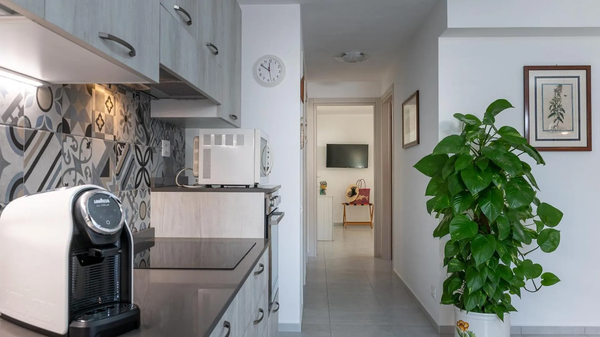 Campi Alti Al Mare Apartments Фоллоника